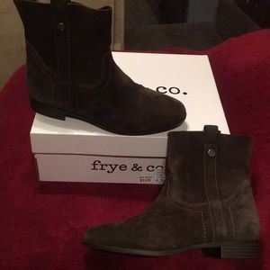 Brand New Frye Suede Boots 👢